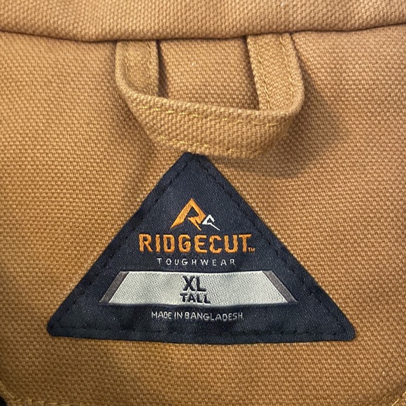 RIDGCUT MAN VEST SIZE XL LENGTH 32” PIT TO PIT 49” lots of pockets / front zippe - Picture 4 of 12